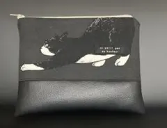 ハンドメイド ハチワレ ねこちゃん フラットポーチ 通帳ケース 小物入れ マルチ
