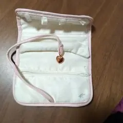 アクセサリーケース　薄ピンク　4℃