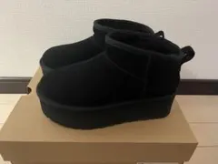 UGG Classic Ultra Mini Platform 黒２３cm