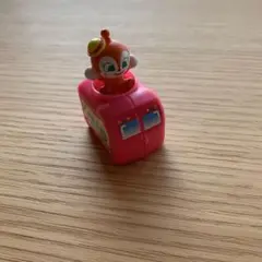 アンパンマンびっくらたまご　ドキンちゃん