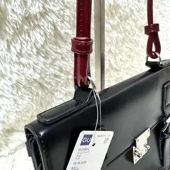 【新品タグ付】GU×beautiful people ミニショルダーバッグ 黒のサムネイル