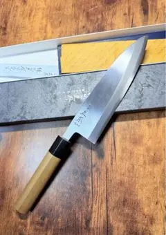 正本　出刃　包丁　本霞玉白鋼　6.5寸 水牛柄