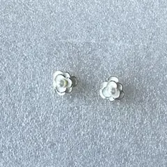 ピアス　パール　花　ゴールド