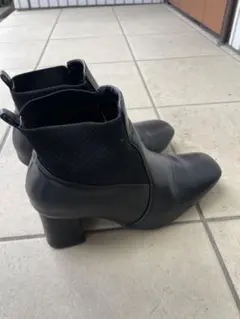 ブラック サイドゴアブーツ 中ヒール