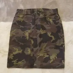 冬にぴったり！　あったか　美品　迷彩柄 タイトスカート