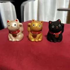 黒と金と白の猫の置物 3個セット