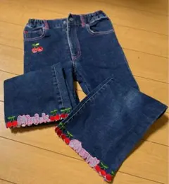 Item thumbnail for item 05310248-01cd-47e7-a93d-683b136fb2e8