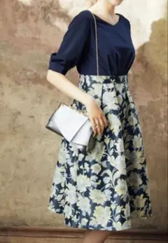 aimer フラワージャガードカフスドレス　ネイビー花柄パーティードレス M