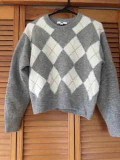 UNIQLO グレー ダイヤモンドパターン セーター M