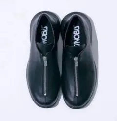 Item thumbnail for item e70c284d-b0e8-4ae7-b1e5-2d890a27df33