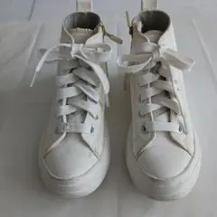 ホワイト ハイカットスニーカー サイドジッパー付き
