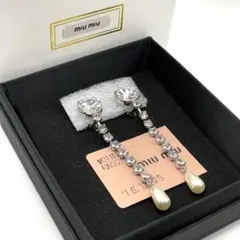 2026年最新】miu miu ビジュー イヤリングの人気アイテム - メルカリ