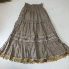 アクシーズファム　ロングスカート　ベージュ　お花刺繍　フリンジ　ティアード　Ｍ