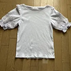 Couture Brooch レース付きパフスリーブTシャツ