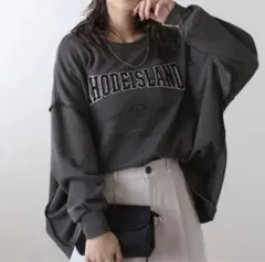 ボンジュールサガン　サガラ刺繍アウトステッチカレッジロゴスウェット　ライトブラッ