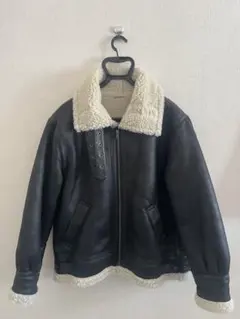 アングリット　ライダーズボア襟ブラックジャケット