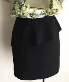 ZARA BASIC切りっぱなしフリルブラックスカート　ザラベーシック