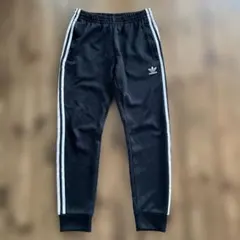 adidas ジョガーパンツ
