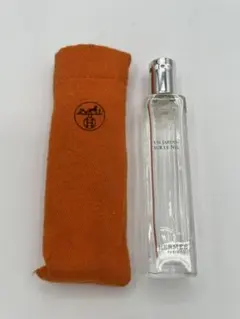 HERMES エルメス UN JARDIN SUR LE NIL 香水のサムネイル