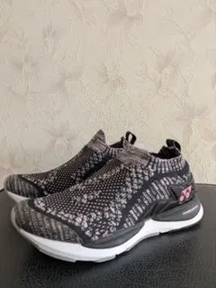 ヨネックス　ランニングシューズ　セーフラン950ウィメン　23cm