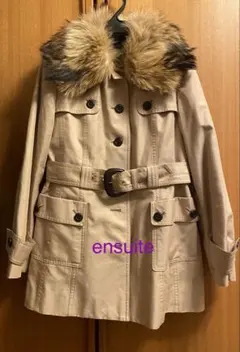 美品ensuiteリアルファー付きベージュトレンチコートのサムネイル
