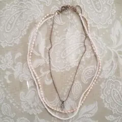 ネックレス　3連　パール　真珠　クロス　白　ピンク　フォーマル　カジュアル