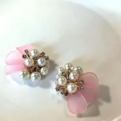 桜ピンク花びらパールピアス
