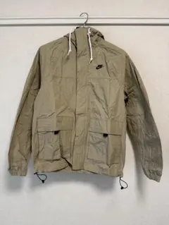 【NIKE】＜新品＞マウンテンパーカー ベージュ Sサイズのサムネイル