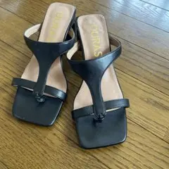 DURAS ブラックサンダル Sサイズ 約6.5cmヒールのサムネイル