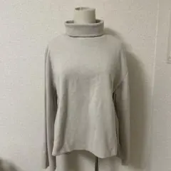 ZARA ライトグレー　タートルネックトップス