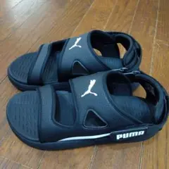 PUMA ブラック スポーツサンダル