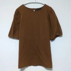 ​極美品 INDIVI パフスリーブカットソー ブラウン 05 XXS ワールドのサムネイル