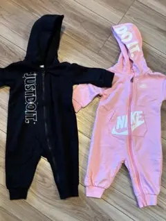 NIKE フード付きロンパース 62-68センチ2点セット(黒・ピンク)
