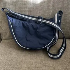 ユニクロ・ラウンドミニショルダーバッグ・ライン・ネイビー