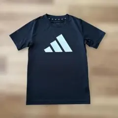 アディダス　Tシャツ