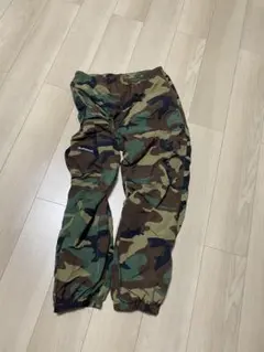 SUPREME カモフラージュ柄 カーゴパンツのサムネイル