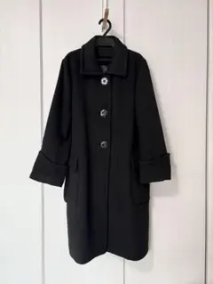 【新品未使用】マリークワント　アーカイブ ポンチョ　コート　ブラック　シンプル MARY QUANT（マリークワント）の「アーカイブポンチョ2 ロングコート