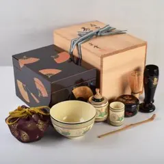 未使用 茶道具 溜塗 蒔絵付 掻き合わせ 利休茶箱セット 仕服付 茶箱揃