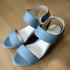 青色ストラップサンダル 中ヒール