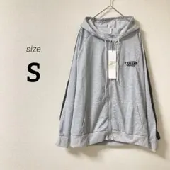 【389】グレー フルジップ パーカー 薄手 S 未使用 タグ付き