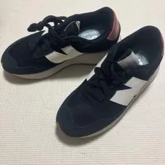 New Balance ブラック/ホワイト スニーカー