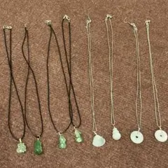週末特価8点セット天然翡翠ペンダントのネックレス