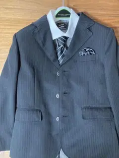 男の子　フォーマルスーツ130cm