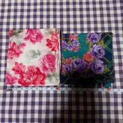 PierreCardin＆ungaro 花柄ハンカチ2枚セット usedのサムネイル