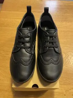 【未使用】グリーンレーベルリラクシング　ウィングチップスニーカー22.5