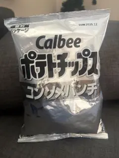 Calbee ポテトチップス コンソメパンチ 55gのサムネイル