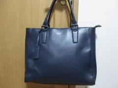 M549 キャサリンハムネット 新品本革 濃紺レザートートバッグ 定価24780 M549 キャサリンハムネット 新品本革 濃紺レザートートバッグ