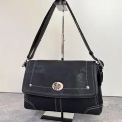 Coach Turnlock One-Shoulder Bag Black