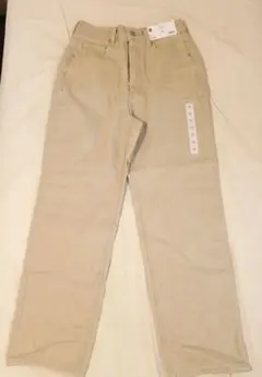 GU　ハイウエストストレートジーンズ　タグ付