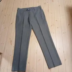 ユニクログレー ストレートパンツ